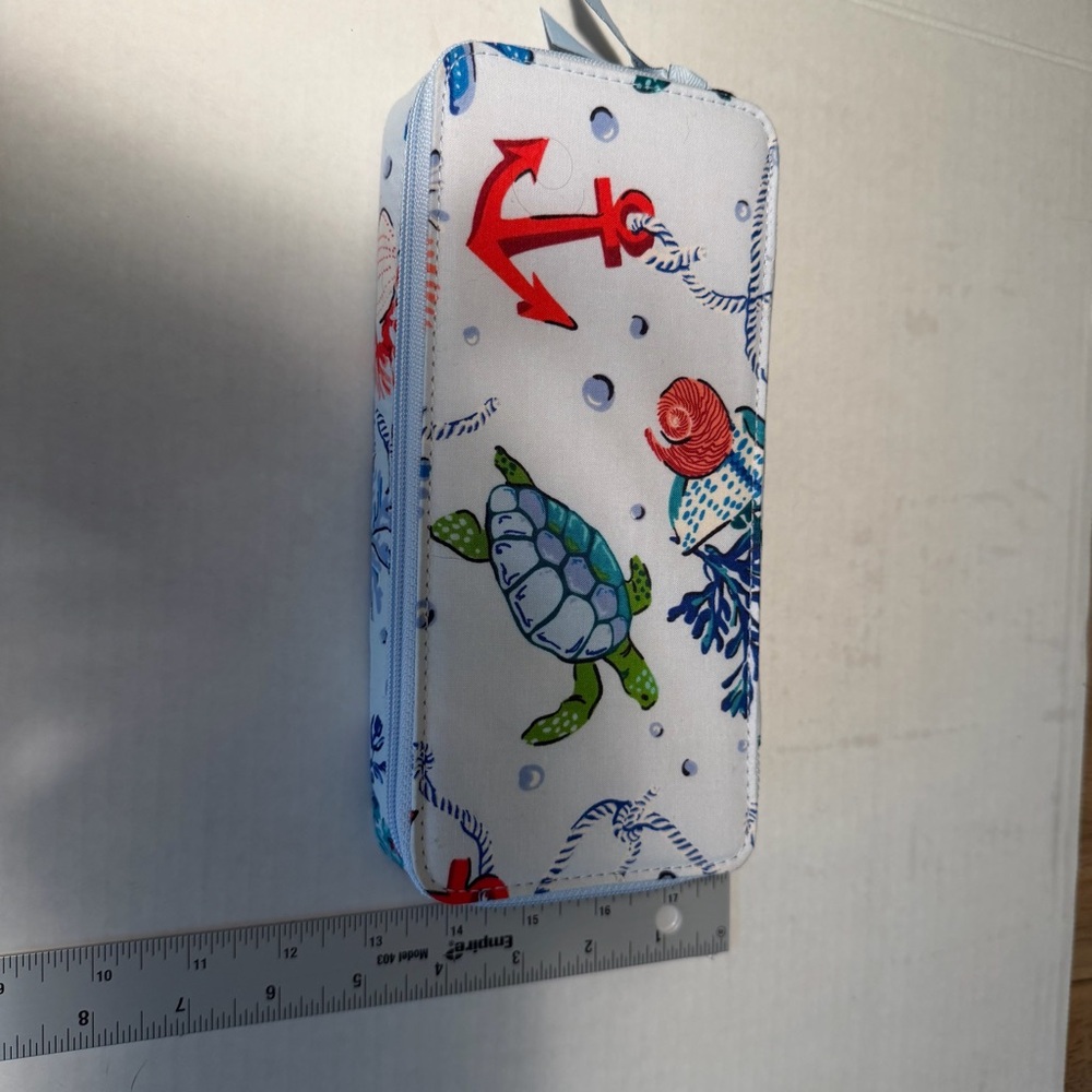 NWOT Vera Bradley Large Travel Pill Case 7 Day 28 Slot Anchors Aweigh Pattern - Picture 6 of 6